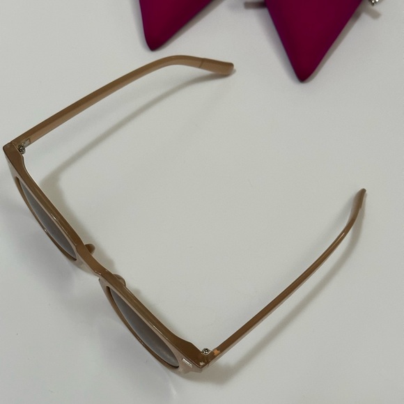 BRAND NEW WOMEN’S BROWN SUNGLASSES - Picture 5 of 7